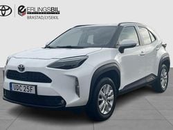 Vit Begagnad 2022 Toyota Yaris Hybrid Active SUV | 259 000 kr (Marknadspris)