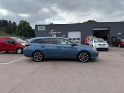 Blå Begagnad 2016 Toyota Auris Touring Sports Active Kombi | 85 900 kr (Dyr)