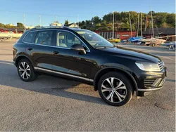 Svart Begagnad 2018 VW Touareg SUV | 249 000 kr