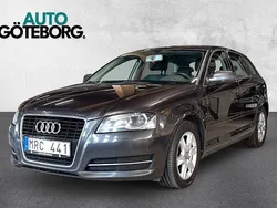 Mörkgrå Begagnad 2011 Audi A3 Sportback Attraction Halvkombi | 44 900 kr (Marknadspris)