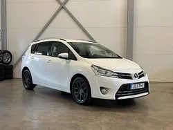 Vit Begagnad 2015 Toyota Verso Edition Minibuss | 164 900 kr (Marknadspris)