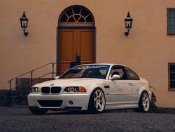 Vit Begagnad 2002 BMW M3 Sport Line Sportkupé | 400 000 kr