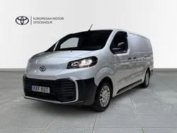 Vit Begagnad 2024 Toyota Proace Comfort Van | 589 900 kr