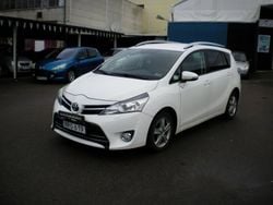 Vit Begagnad 2014 Toyota Verso Minibuss | 85 000 kr (Lite dyr)