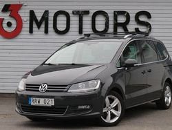 Ljusgrå Begagnad 2013 VW Sharan Minibuss | 117 900 kr (Marknadspris)