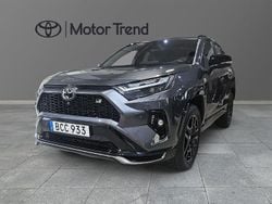 Mörkgrå (grå) Begagnad 2024 Toyota RAV4 Hybrid Sport SUV | 539 900 kr (Bra pris)