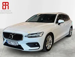 Vit Begagnad 2020 Volvo V60 Momentum Kombi | 249 900 kr (Marknadspris)