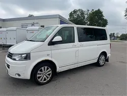Vit Begagnad 2014 VW Multivan Highline Minibuss | 139 999 kr