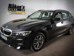 Svart Begagnad 2021 BMW 330e Sport Line Kombi | 289 500 kr (Bra pris)