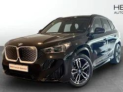Svart (black) Begagnad 2025 BMW iX1 M Sport SUV | 618 700 kr