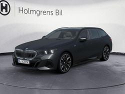 Grå Ny 2025 BMW 530e Efficient Dynamics Kombi | 889 500 kr