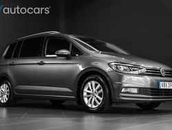 Mörkgrå Begagnad 2015 VW Touran Minibuss | 168 000 kr