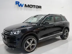 Svart Begagnad 2012 VW Touareg SUV | 189 800 kr