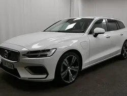 Vit Begagnad 2022 Volvo V60 Inscription Kombi | 379 900 kr (Lite dyr)