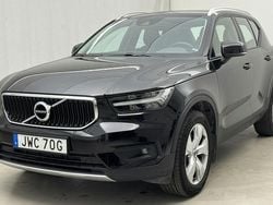 Svart Begagnad 2020 Volvo XC40 Momentum SUV | 299 000 kr (Marknadspris)