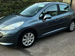 Grå Begagnad 2007 Peugeot 207 Halvkombi | 33 400 kr (Marknadspris)