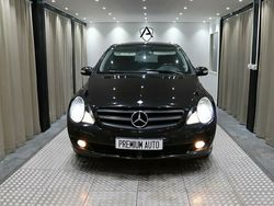 Svart Begagnad 2007 Mercedes R350 Minibuss | 69 900 kr