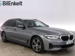 Grå Begagnad 2023 BMW 520 Shadowline Kombi | 449 900 kr (Marknadspris)