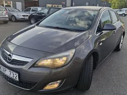 Grå Begagnad 2010 Opel Astra Enjoy Halvkombi | 29 500 kr (Marknadspris)