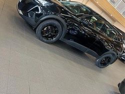 Svart Begagnad 2021 Peugeot e-2008 SUV | 169 000 kr (Bra pris)