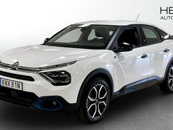 Vit (white) Begagnad 2022 Citroën e-C4 Feel Halvkombi | 189 900 kr (Marknadspris)