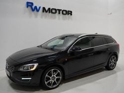 Svart Begagnad 2014 Volvo V60 Ocean Race Kombi | 139 800 kr (Marknadspris)