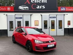 Röd Begagnad 2014 VW Golf VII GTI Halvkombi | 179 700 kr (Marknadspris)