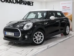 Svart Begagnad 2017 Mini Cooper Pepper Halvkombi | 119 900 kr (Bra pris)