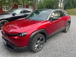 Röd Begagnad 2020 Mazda MX30 SUV | 159 000 kr (Lite dyr)