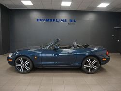 Blå Begagnad 2000 Mazda MX5 Cab | 79 500 kr (Marknadspris)