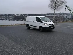 Vit Begagnad 2014 Ford Transit Custom | 65 000 kr (Marknadspris)