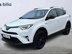 Vit Begagnad 2018 Toyota RAV4 Hybrid Edition SUV | 219 900 kr (Marknadspris)