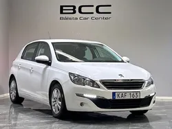 Vit Begagnad 2017 Peugeot 308 Active Halvkombi | 114 900 kr (Marknadspris)