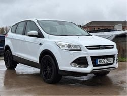 Vit Begagnad 2016 Ford Kuga Titanium SUV | 96 000 kr (Superpris)