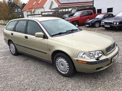 Ljusbrun Begagnad 2000 Volvo V40 Kombi | 23 000 kr