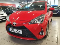 Röd Begagnad 2019 Toyota Yaris Active Halvkombi | 139 900 kr (Marknadspris)