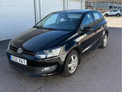 Svart Begagnad 2014 VW Polo Halvkombi | 80 000 kr (Marknadspris)