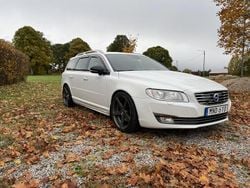 Vit Begagnad 2015 Volvo V70 Summum Kombi | 164 000 kr (Lite dyr)