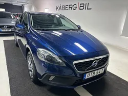Blå Begagnad 2014 Volvo V40 CC Ocean Race Kombi | 119 900 kr (Marknadspris)