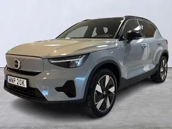 Grå Begagnad 2023 Volvo XC40 Core SUV | 399 900 kr