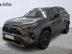 Grå Ny 2025 Toyota RAV4 Hybrid Sport SUV | 520 900 kr (Marknadspris)