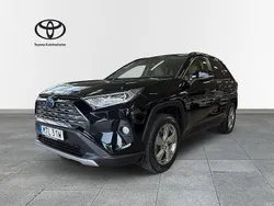 Svart Begagnad 2020 Toyota RAV4 Hybrid SUV | 339 900 kr (Bra pris)