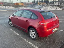 Röd Begagnad 2007 Citroën C4 Halvkombi | 19 000 kr (Marknadspris)