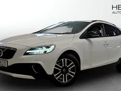 Vit (white) Begagnad 2016 Volvo V40 CC Momentum Kombi | 154 900 kr (Marknadspris)