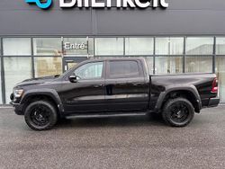 Svart Begagnad 2019 RAM 1500 Pickup | 598 900 kr (Marknadspris)