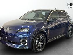 Blå (blue) Ny 2025 Renault R5 Iconic Halvkombi | 435 600 kr (Marknadspris)