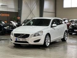Vit Begagnad 2010 Volvo V60 Summum Kombi | 64 900 kr (Lite dyr)