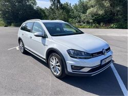 Vit Begagnad 2017 VW Golf Alltrack Kombi | 179 000 kr (Bra pris)