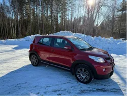 Röd Begagnad 2010 Toyota Urban Cruiser SUV | 44 500 kr