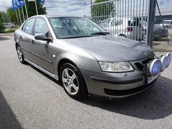 Ljusgrå Begagnad 2004 Saab 9-3 Sedan | 15 900 kr (Lite dyr)
